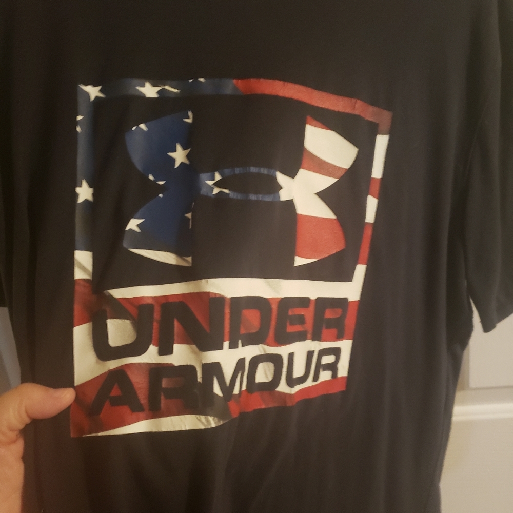 Under Armour Black Short Sleeve Tee with Vintage American Flag Graphic